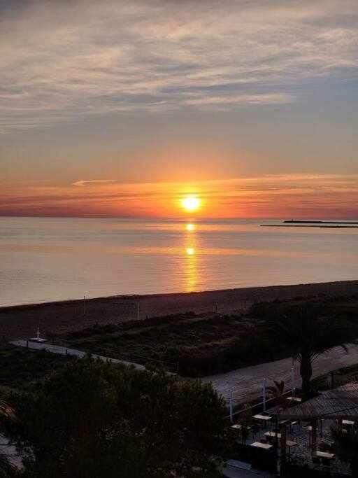 Atardecer Unico En La Playa Appartement Dénia Buitenkant foto